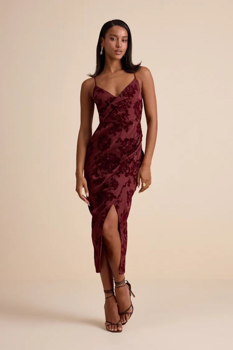 New Lulu’s Belden Burgundy Velvet Burnout Surplice Midi Dress size M